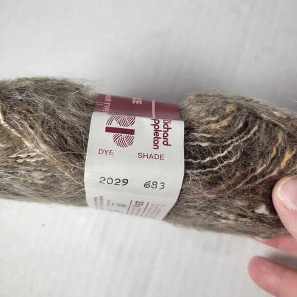 11 Skeins Richard Poppleton Rio Deluxe Brown Mohair Blend Discontinued Yarn - Picture 4 of 4